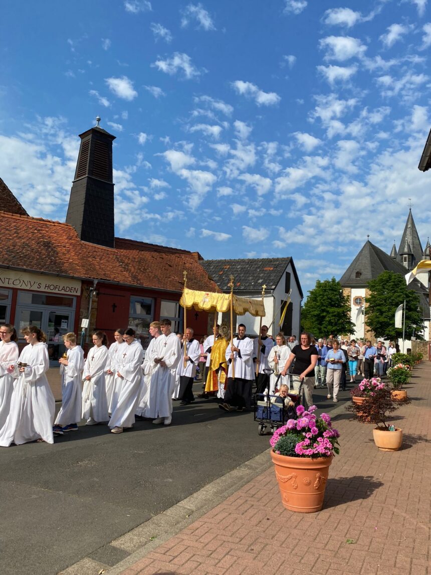 Fronleichnamfest in St. Gallus und St. Laurentius